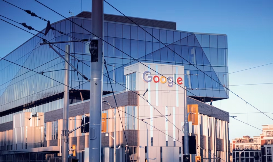 Google, bazı çalışanlarının internete erişimini yasakladı!