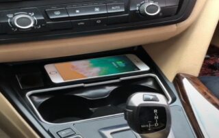 BMW kablosuz şarj özelliği iPhone 15'i bozuyor